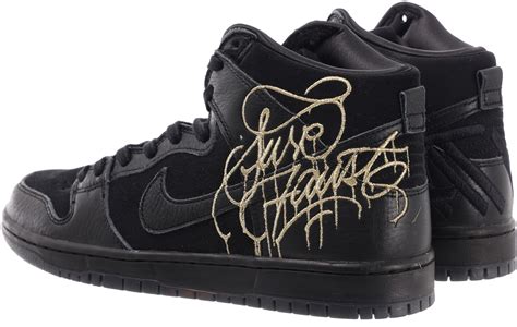 nike sb dunk schwarz gelb|nike sb skateboard shoes.